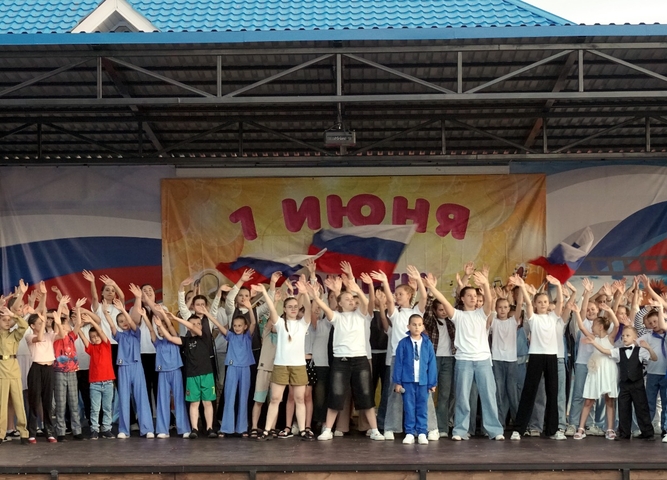 Районный фестиваль детского творчества "Под счастливой звездой"