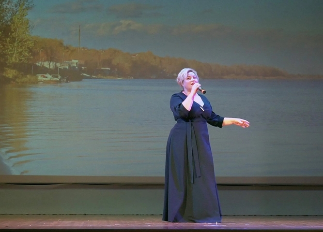 Художественный руководитель Районного Дома культуры р.п. Усть-Донецкий признана лучшей