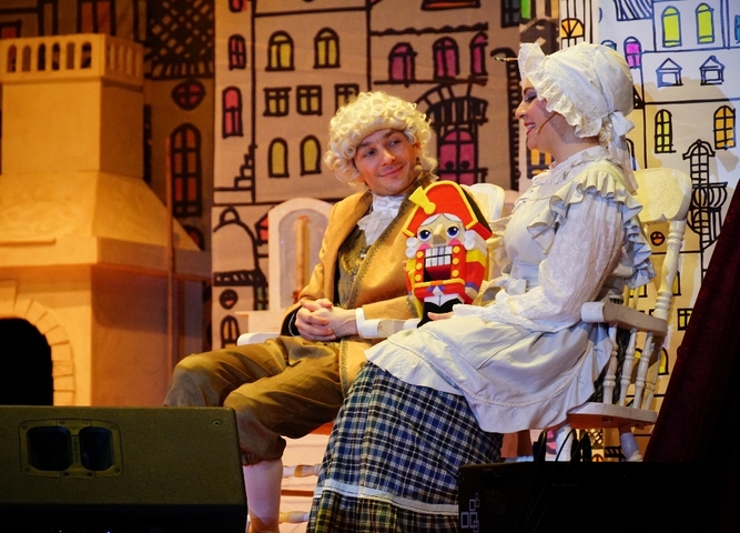 Спектакль "Щелкунчик" в Районном Доме культуры